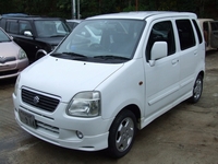 Foto Suzuki Wagon R+