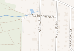 Akátová v obci Ohrobec - mapa ulice