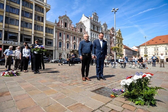 Vzpomnkov setkn na nmst Republiky (foto: M. Pecuch)