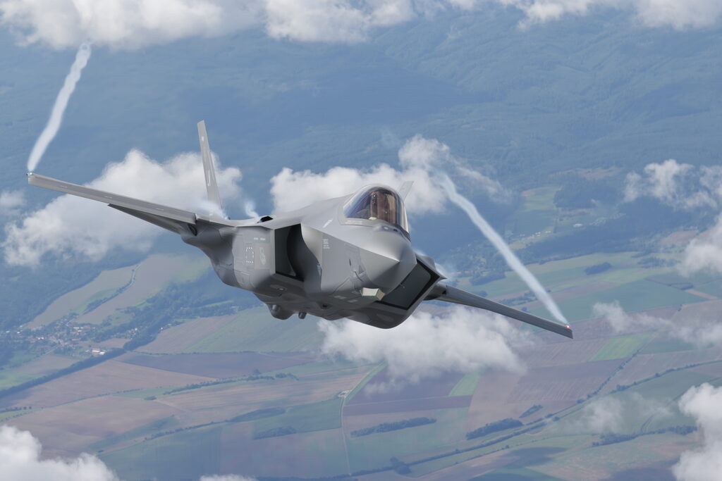 Ilustran - letoun F-35