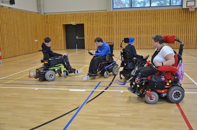 Powerchair Hockey (fotografie: E. Kriegerov)