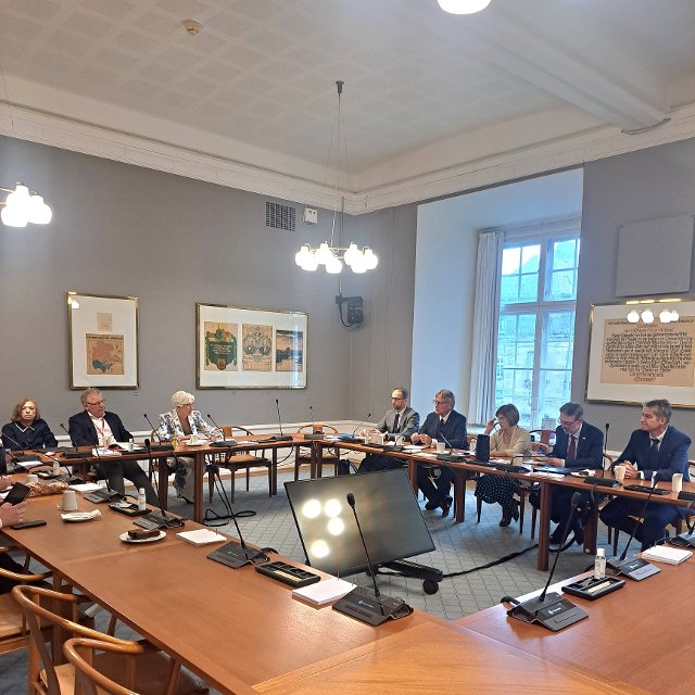 jednání_parlament