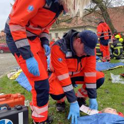 Sttn hrad a zmek esk Krumlov hostil vjimen cvien sloek IZS.