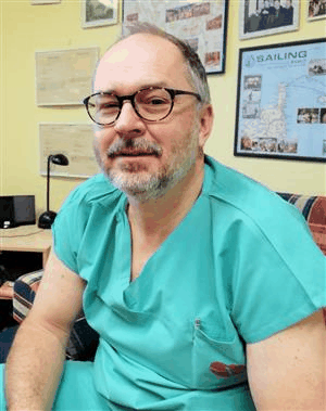 MUDr. Jan Schraml, Ph.D., pednosta Kliniky urologie a robotick chirurgie Fakulty zdravotnickch studi Univerzity J. E. Purkyn v st nad Labem a Krajsk zdravotn, a. s.  Masarykovy nemocnice v st nad Labem, o. z.