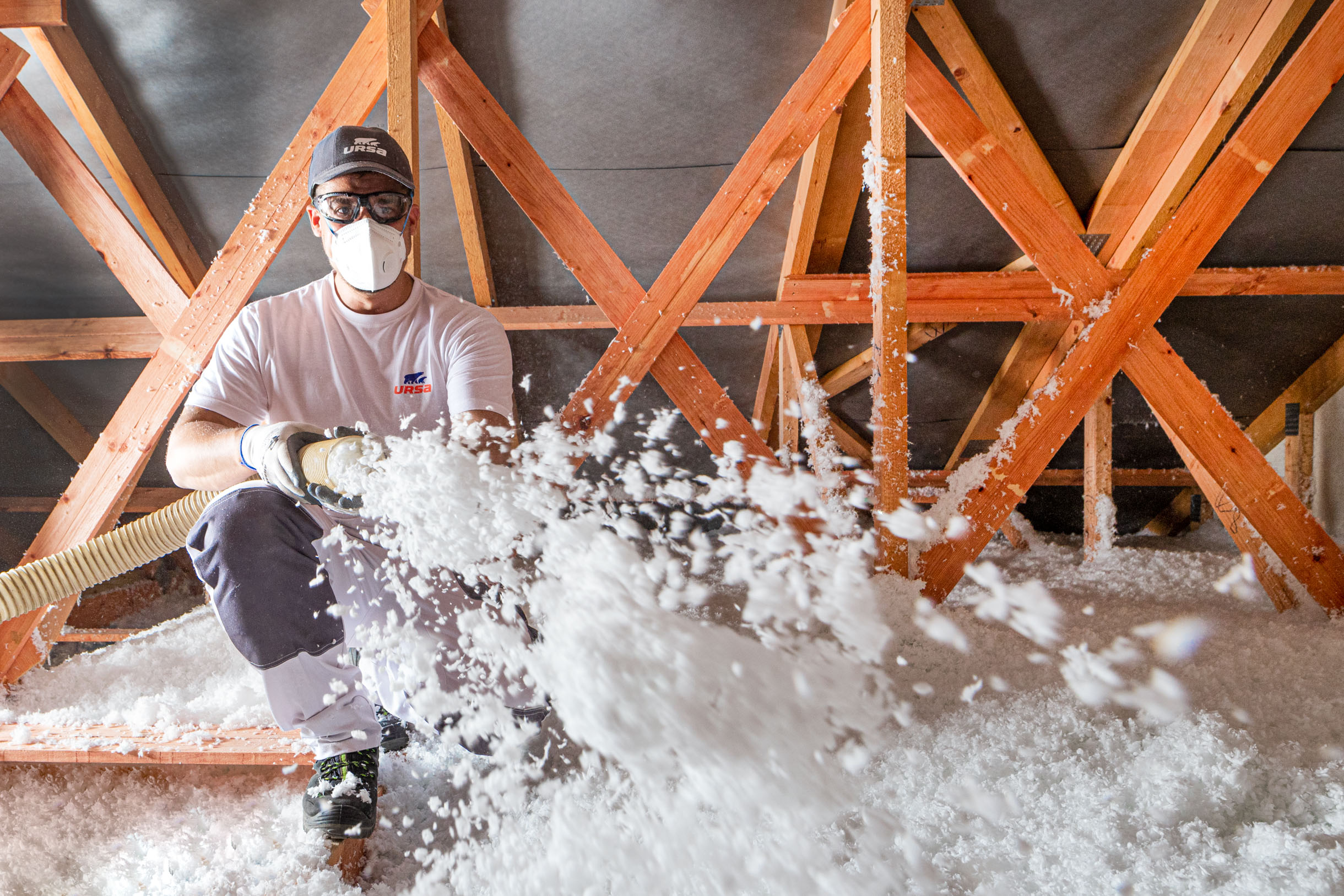 foukaná minerální izolace