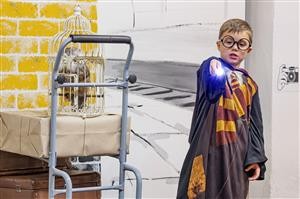 Hlavnm tahkem expozice je vstava Harry Potter aneb Mudlov pijete express!