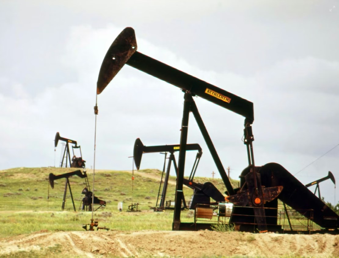 Man Group uvažuje o recesi vyvolané cenami ropy, podle Tradition Dubai trhy pracují se scénářem stagflace (video)