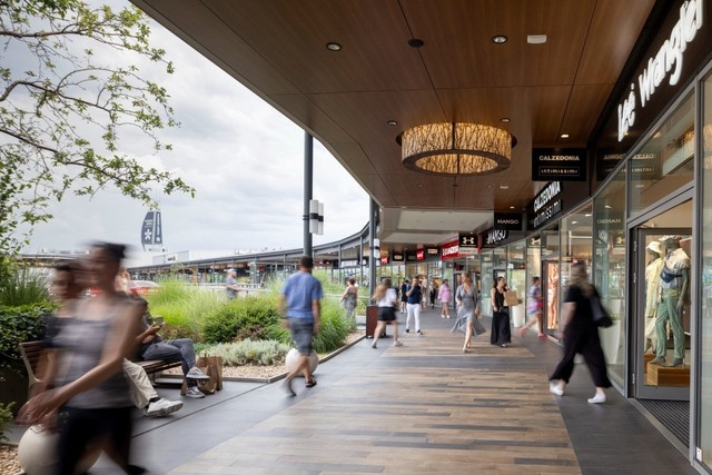 Outletový trh v Česku ožívá. Fashion Arena Prague Outlet překonala ...