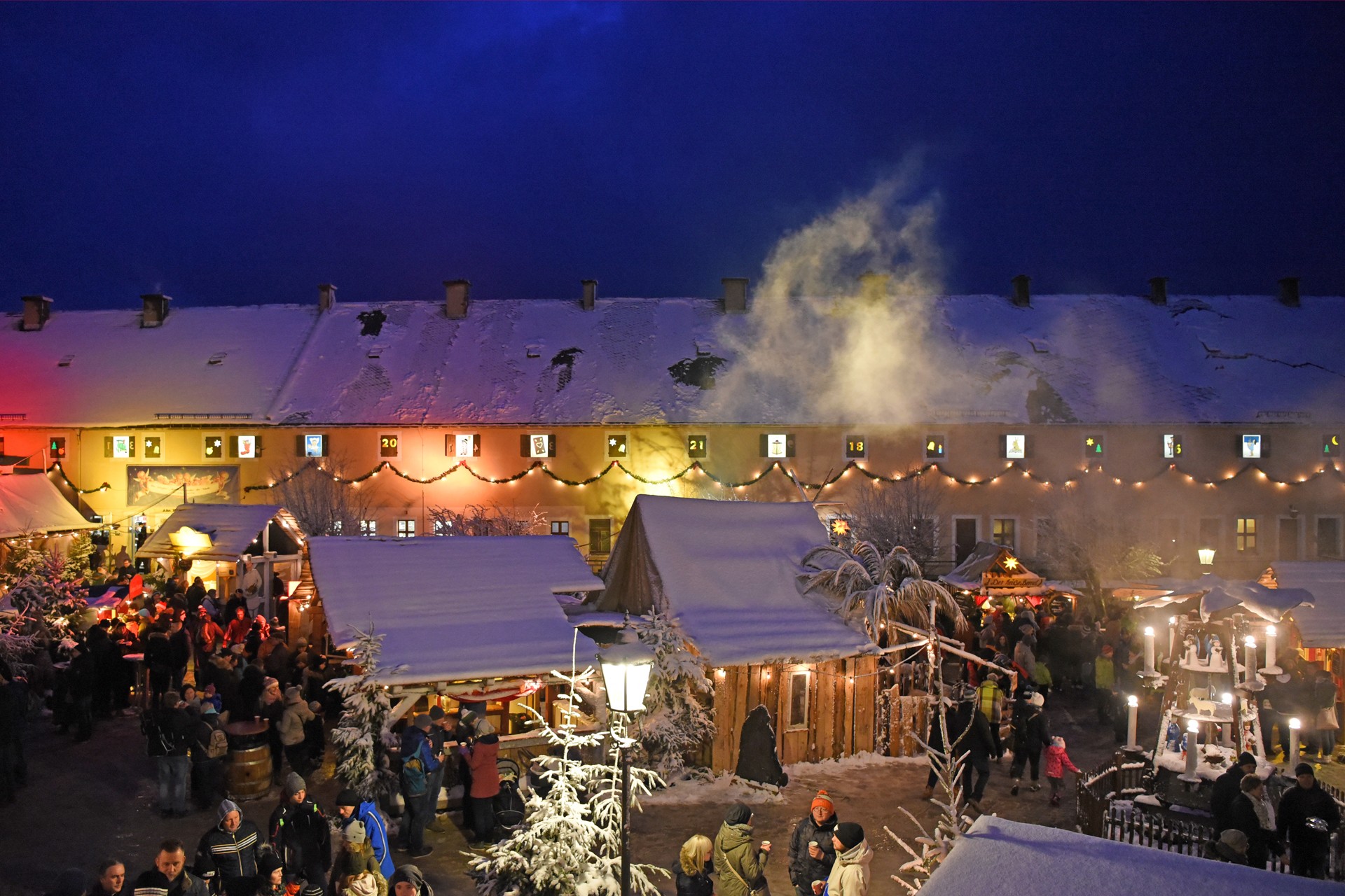 Vánoční trhy na Koenigsteinu zimní pohádka