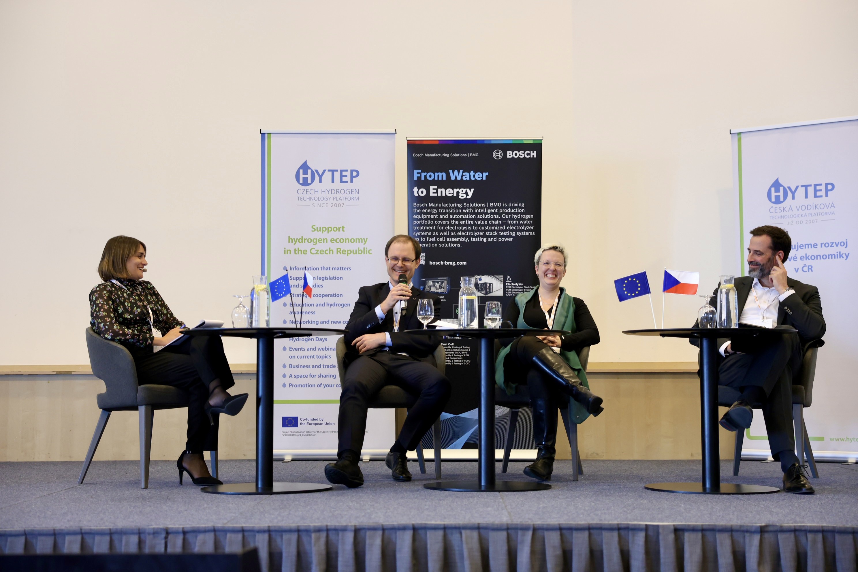 ilustrační panelová diskuse