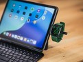 Elektronické zařízení, počítač, computer generovaný pomocí AI