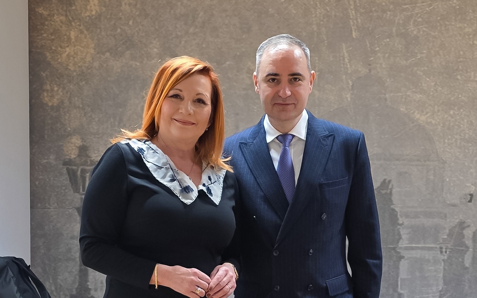 Alena Schillerov� a Alexandru Nazare, ministr financ� Rumunska