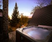 Obsah obrázku strom, venku, obloha, vana Obsah generovaný pomocí AI může být nesprávný.