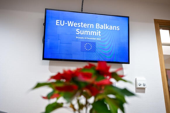 Program summitu v Bruselu zahjila pracovn veee s pedstaviteli zem zpadnho Balknu, 18. prosince 2024.