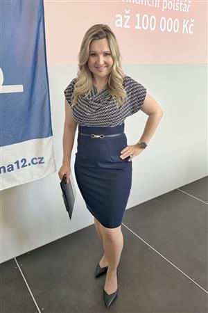 Karolina Hošek při moderování veletrhu