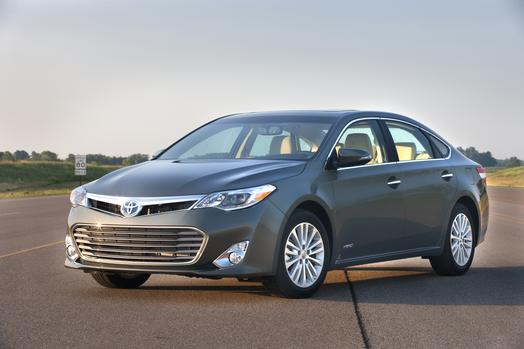 2013 Toyota Avalon Hybrid 001