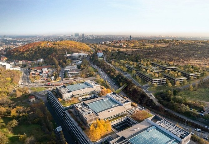 V Táboře proběhne projekce dokumentu Chrámy peněz