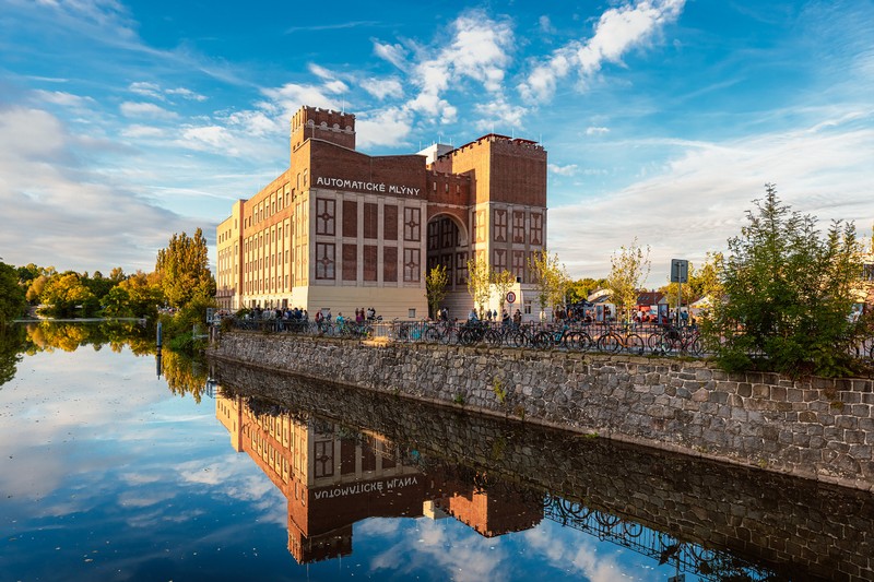 Revitalizovaná budova Automatických mlýnů, Pardubický kraj nové sídlo Gočárovy galerie