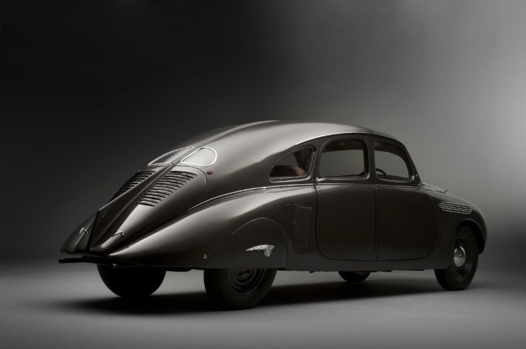 1935: Nestrnouc proudnicov elegn koda 935 Dynamic