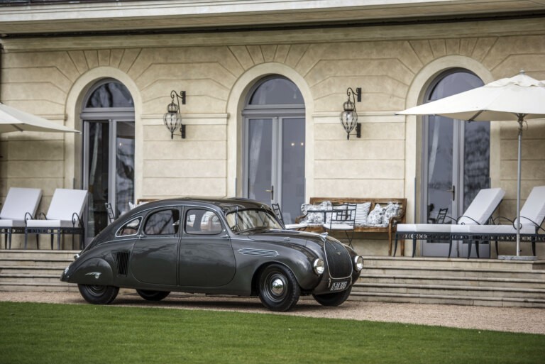 1935: Nestrnouc proudnicov elegn koda 935 Dynamic