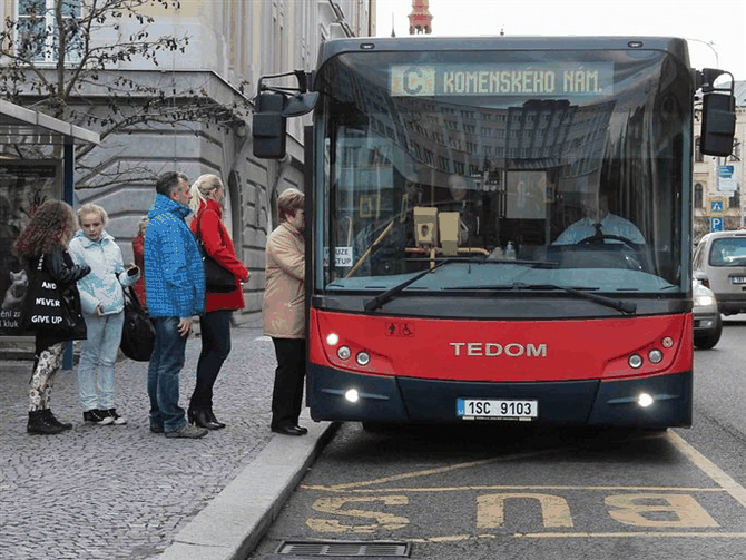 Autobus MHD. Ilustran foto