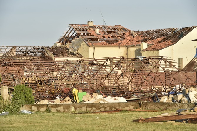 Czech moravia tornado, Luice