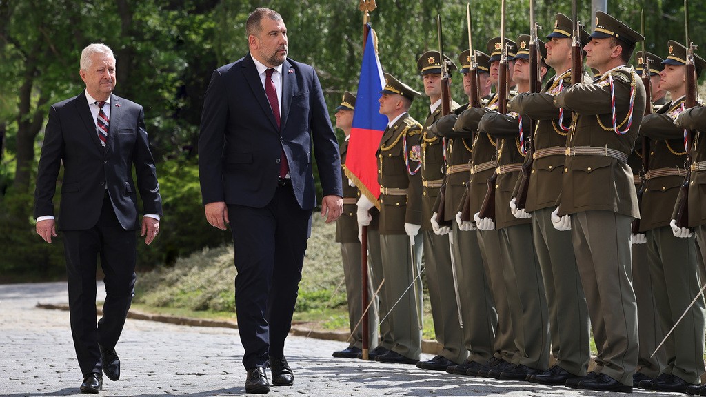  Minist�i obrany �R a �ern� Hory podepsali mezivl�dn� dohodu o spolupr�ci v oblasti obrany