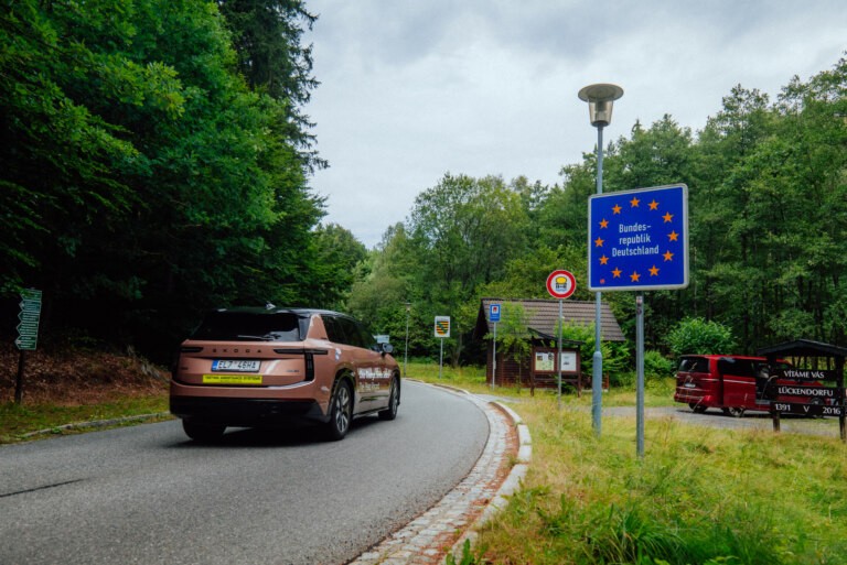 Rekordn� Peaq: ze srdce Evropy bez nab�jen� a� k mo�i