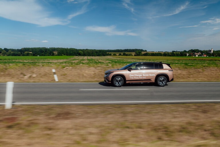 Rekordn� Peaq: ze srdce Evropy bez nab�jen� a� k mo�i