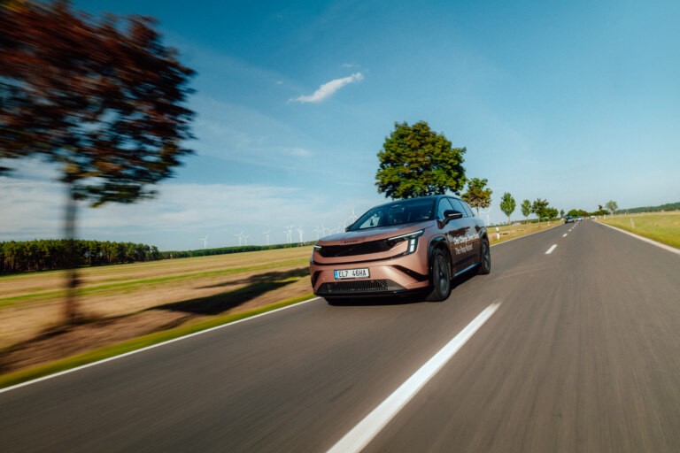 Rekordn� Peaq: ze srdce Evropy bez nab�jen� a� k mo�i