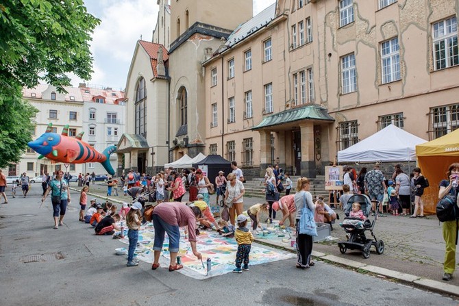 Plze podpo i opravu vnjch schod kostela Panny Marie Rencov