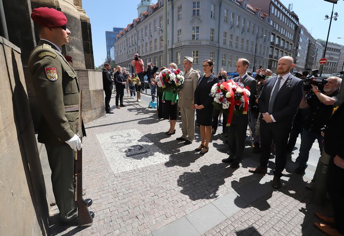 Ministryn obrany provedla prince Edwarda mstem poslednho boje s. parautist