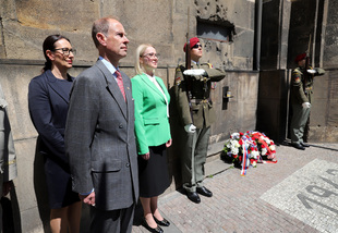 Ministryn obrany provedla prince Edwarda mstem poslednho boje s. parautist