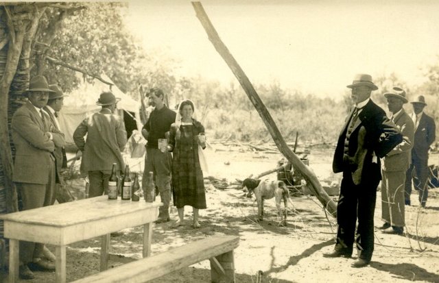 TGM na nvtv Palestiny. S doprovodem v Jordnu 11. dubna 1927; MA, ATGM, fond stav T.G. Masaryka I (47/1), sign. 47-XIX-049 