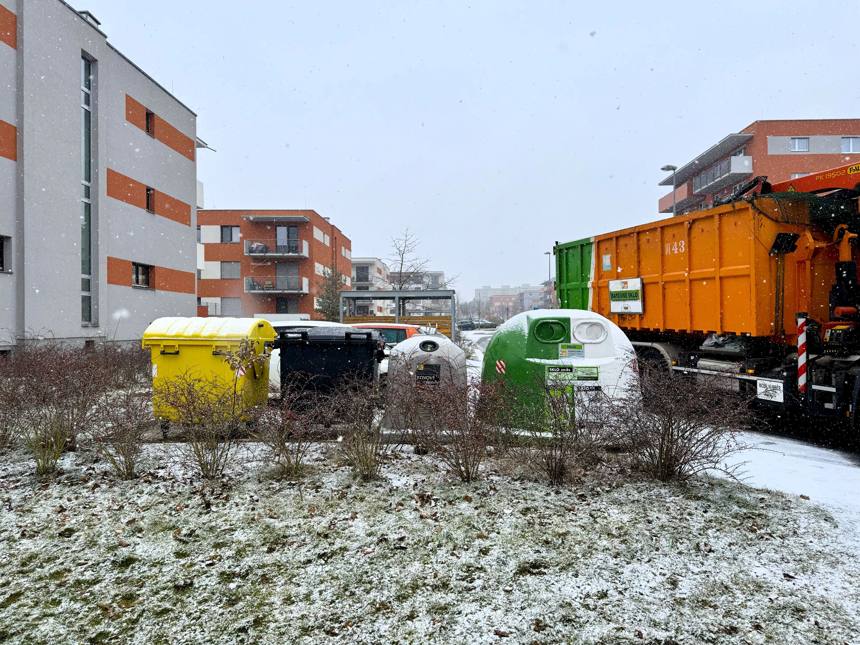 Sv�te�n� svoz odpadu