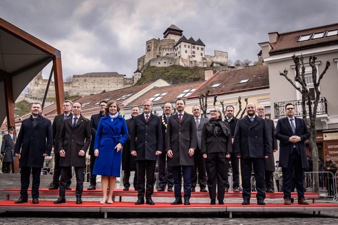 Ze spolenho zasedn vld esk republiky a Slovensk republiky