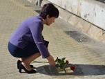 V Plzni pipomn obti holocaustu 20 novch kamen zmizelch, takzvanch Stolpersteine