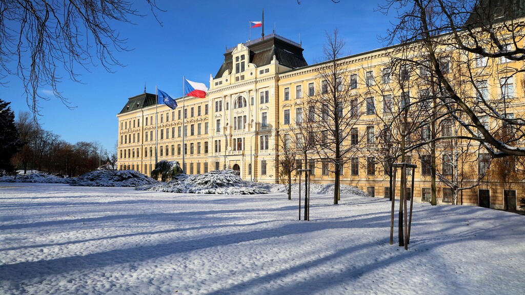 Ministryn obrany Jana ernochov odvolala z funkce editele sttnho podniku VOP CZ Marka poka