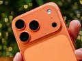 iPhone 17 Pro orange lights