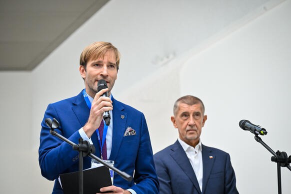 Ministr zdravotnictví Adam Vojtěch při proslovu na slavnostním otevření Národního onkologického centra, 9. září 2026.