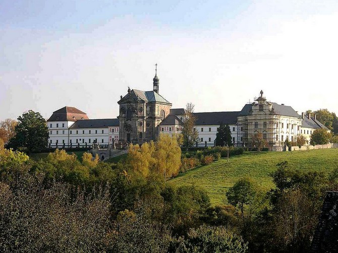 Čtyřem obviněným lide teď hrozí až osm let vězení