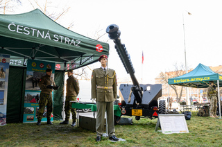 Expozice historickch i souasnch uniforem