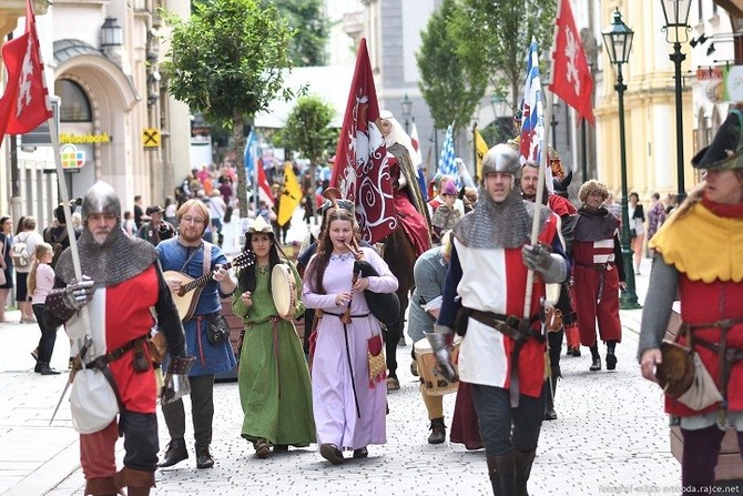 Historick vkend si uily tisce lid, vyvrcholil ohovou show a pyromuziklem