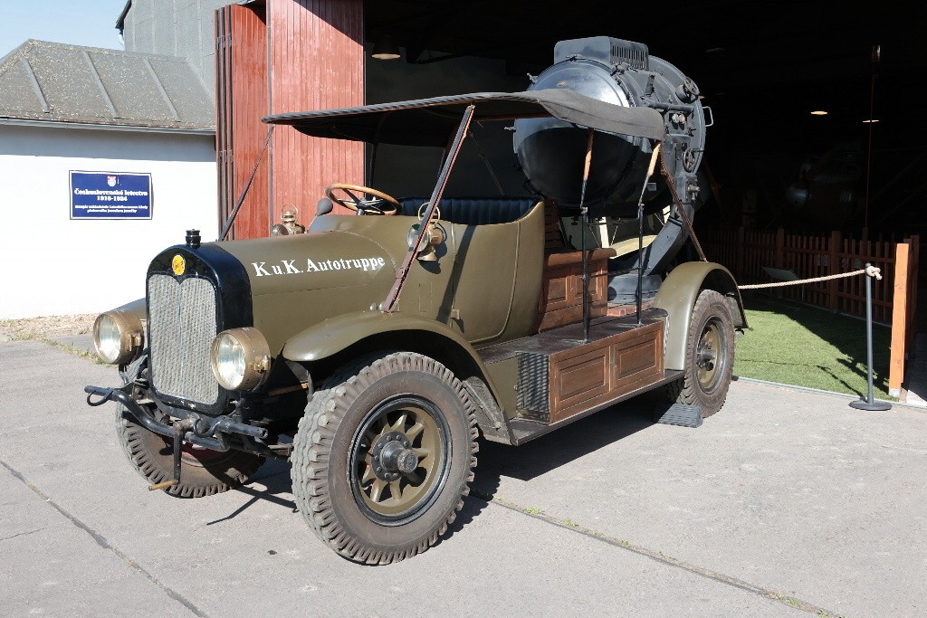  Světlometný vůz Praga R z roku 1914