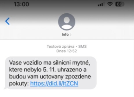 Pozor na podvodn SMS vyzvajc k zaplacen pokuty za jzdu bez dlnin znmky