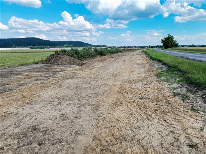 Msto budouc cyklostezky mezi Chrstem a Bezdnem.