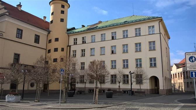 Odbr sociáních věcí i Úřad práce sídlí v budově magistrátu města Mladá Boleslav. Ilustrační foto