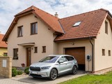 nabíjení elektromobilu ilustrační obrázek