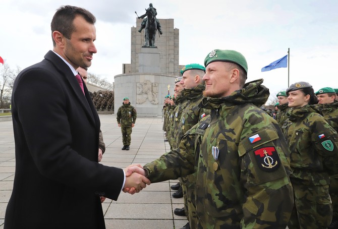 Na Vtkov pevzali ocenn vojci po misch v Pobalt a na Sinaji