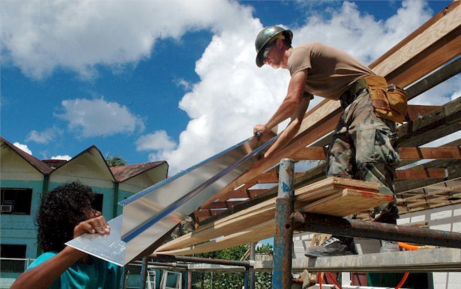 US - soukromý sektor podle ADP vytvořil v únoru 63 000 nových míst a překonal odhady trhu. Leden výrazně revidován jen na + 11 000 míst